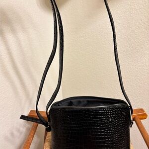 Italy Gianni conti Elegant Black Croc-Embossed Shoulder Bag from